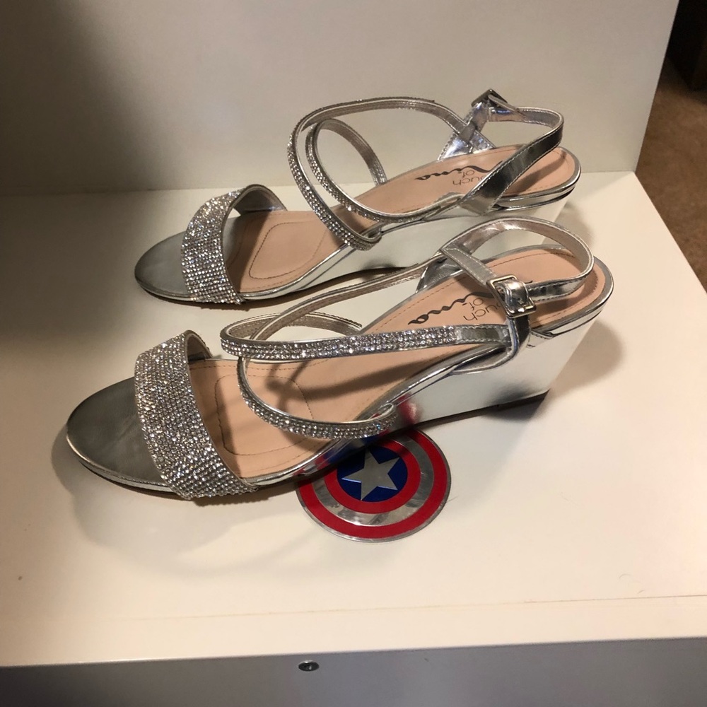 Glitter wedges.
